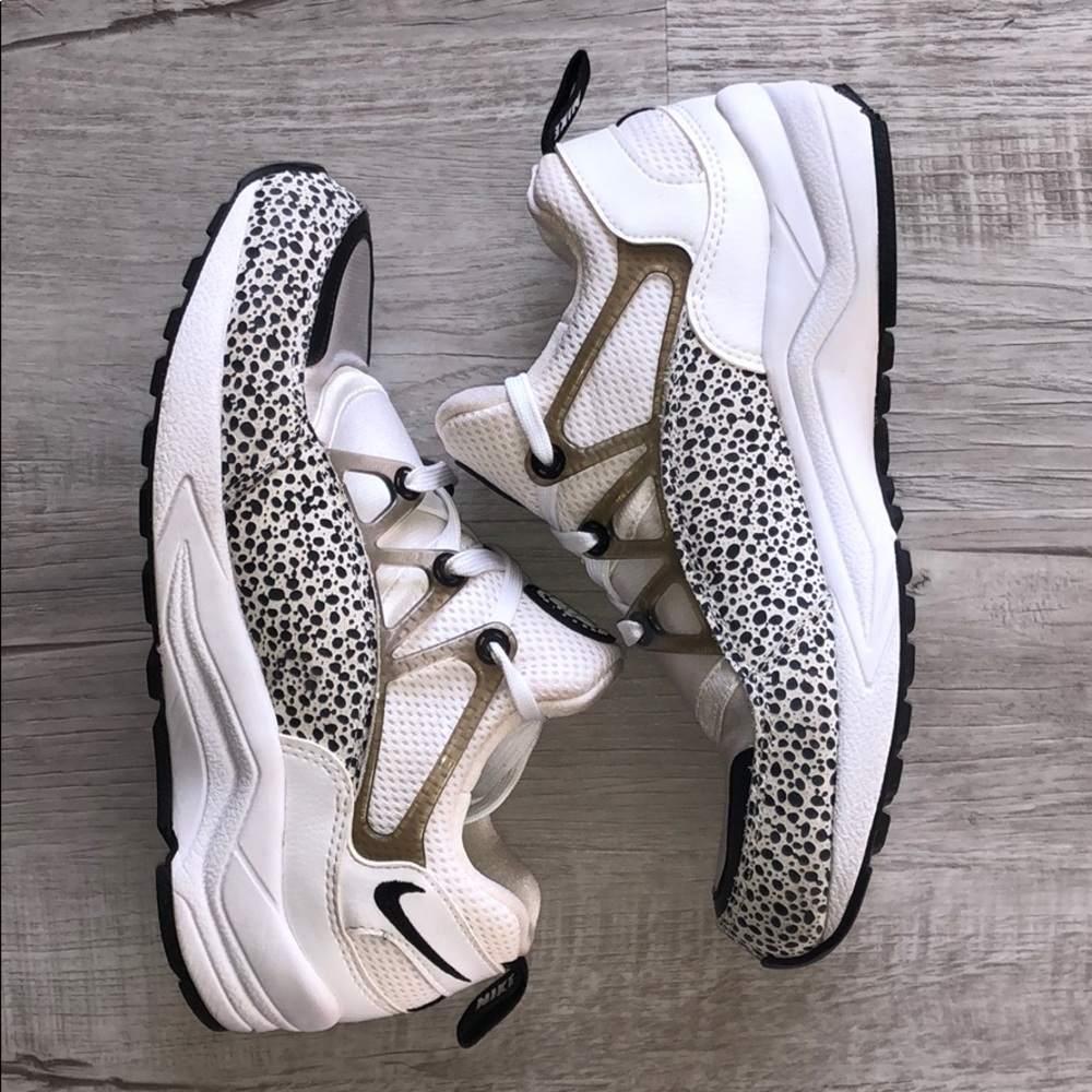 Nike Air Huraches ☁️